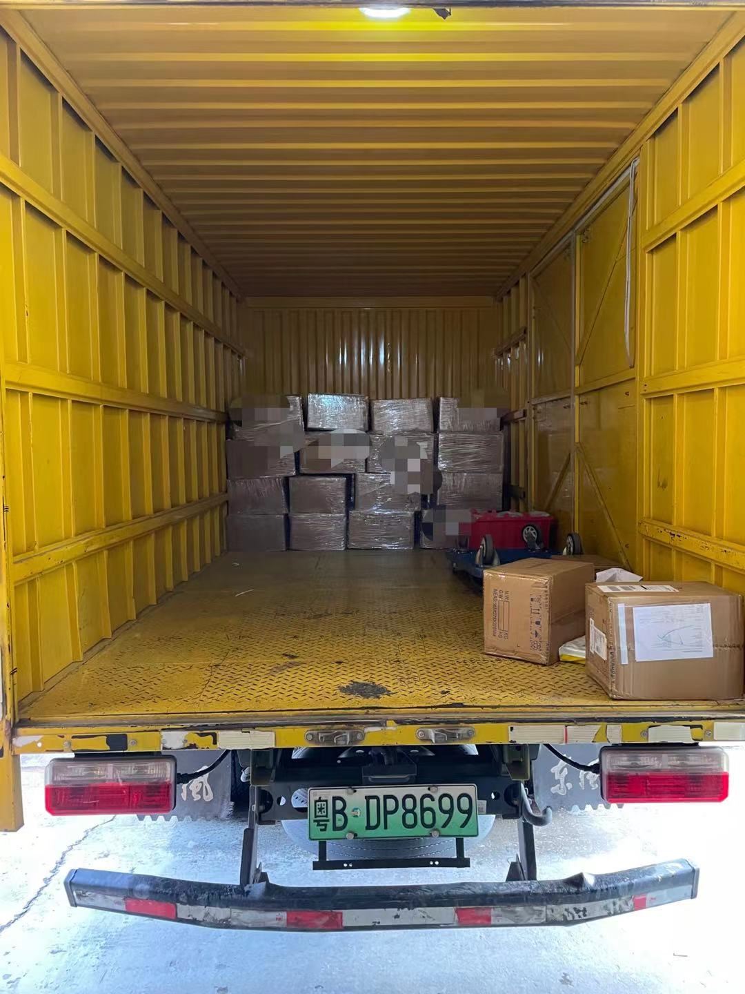 DHL