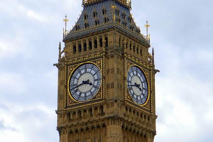 A brit kormány tervezi, hogy fiber-optic szélessávú minden háztartásba 2033-ban