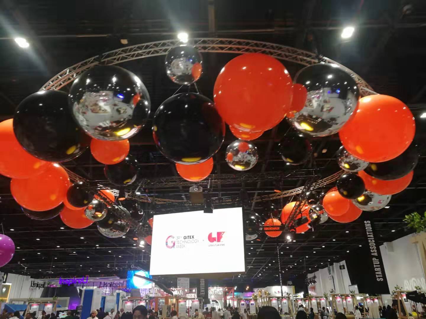 OPTICO kiemelt adatközpontok MTP / MPO megoldások a Gitex 2019-en